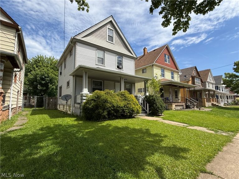 3802 Library Avenue, Cleveland, OH - Photo 2