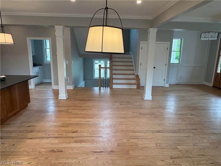 295 Franklin Street, Chagrin Falls, OH - Photo 5
