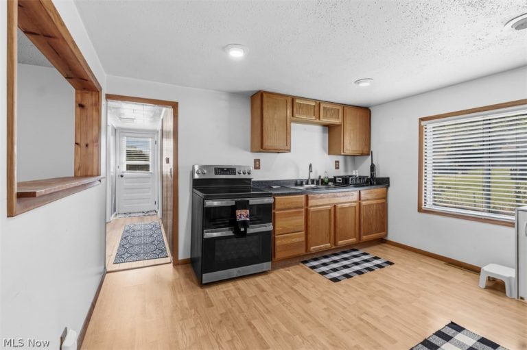 170 Vernia Street, East Liverpool, OH - Photo 4