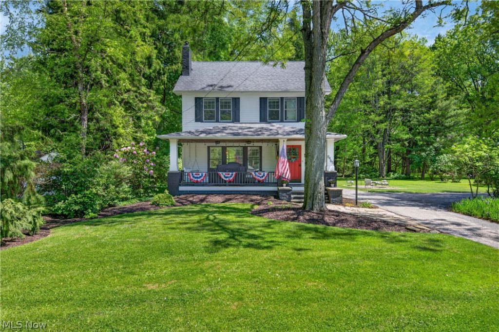 8465 Usher Road, Olmsted Falls, OH