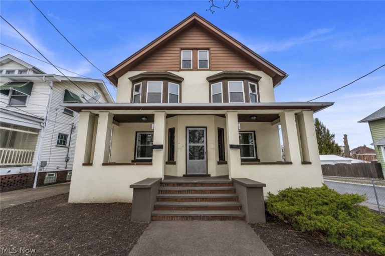 4102 Brooklyn Avenue #4102/Right, Cleveland, OH, 44109