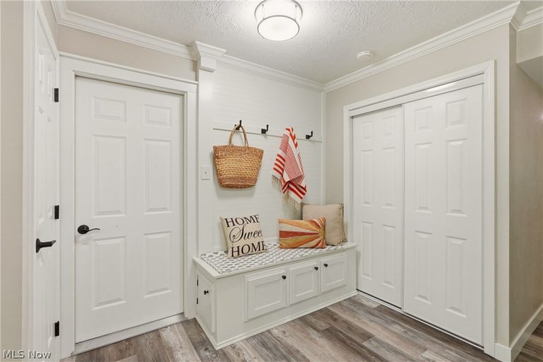 6813 Palmerston Drive, Mentor, OH - Photo 4