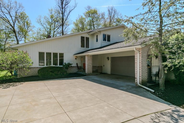 5133 Stansbury Drive, Solon, OH - Photo 5