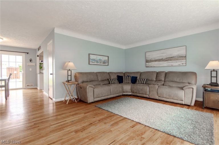 7224 Meadow Lane, Parma, OH - Photo 6