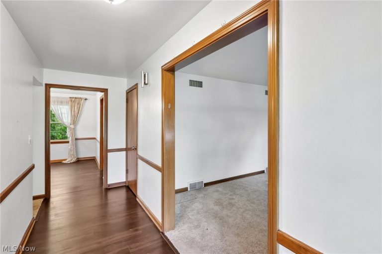 612 Forest Ridge Drive, Boardman, OH - Photo 5