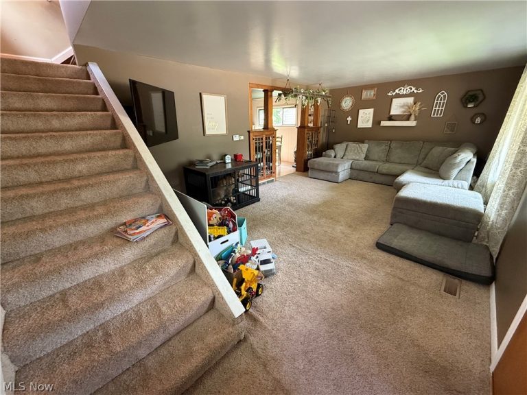1033 Eastport Avenue, Uhrichsville, OH - Photo 5