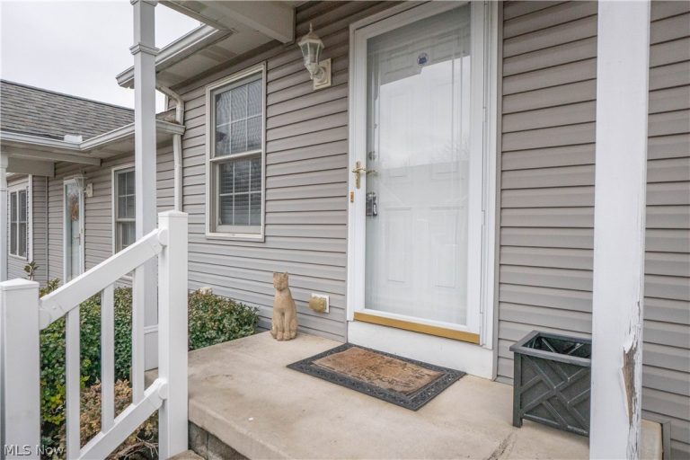 3301 Sumser Street, North Canton, OH - Photo 4