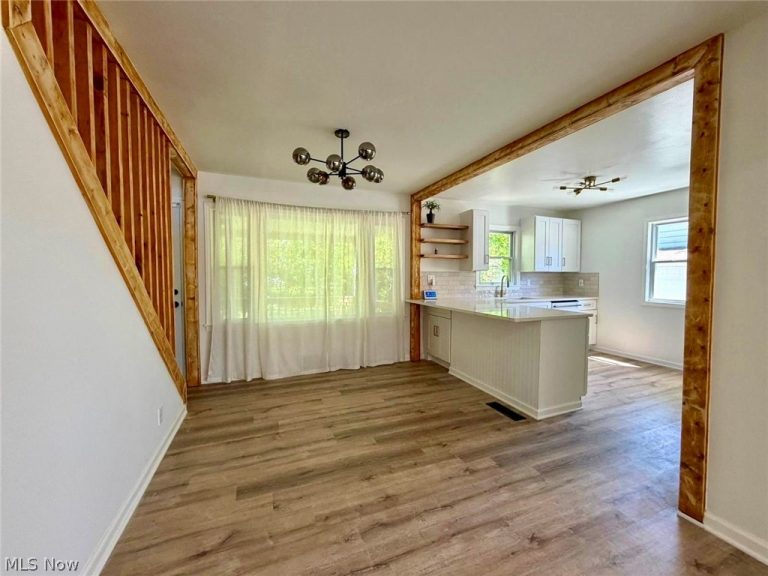 1699 Warrensville Center Road, South Euclid, OH - Photo 8