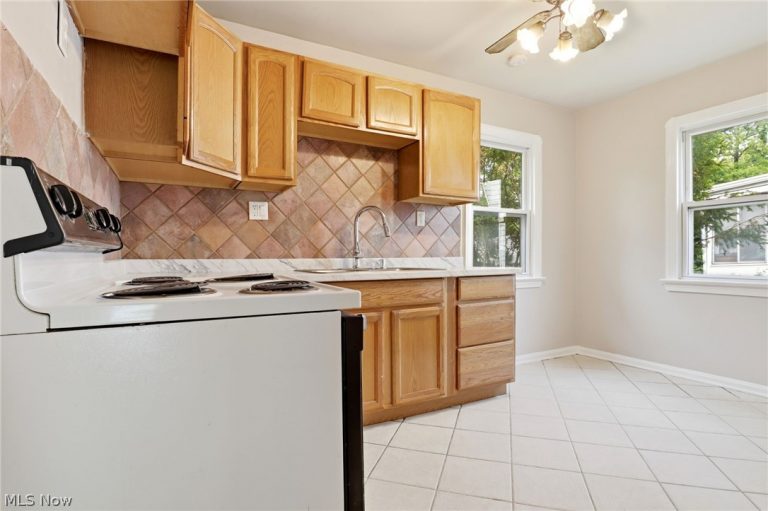 4538 Telhurst Road, South Euclid, OH - Photo 8