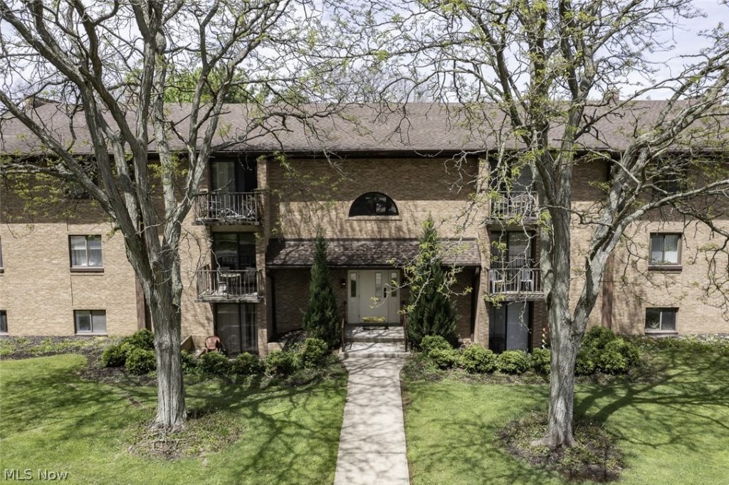600 Tollis Parkway #209, Broadview Heights, OH