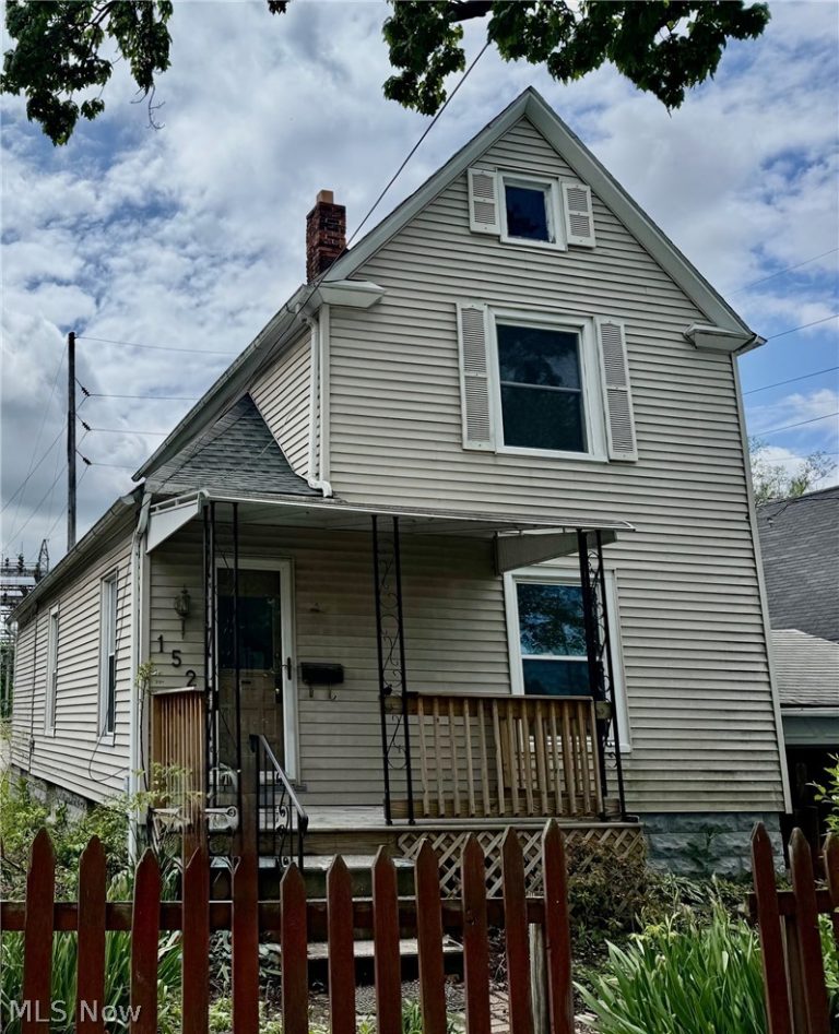 152 Garvin Avenue, Elyria, OH, 44035