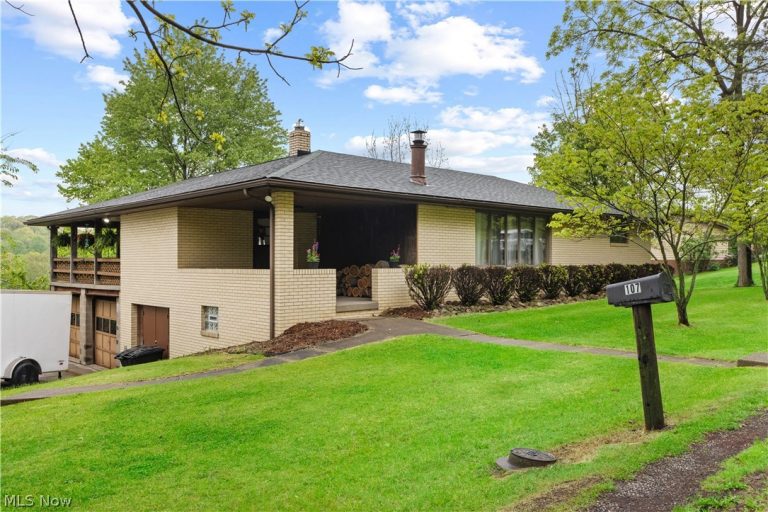 107 Laurel Drive, Weirton, WV - Photo 3