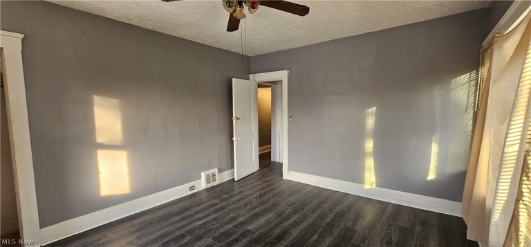 8823 Yale Avenue, Cleveland, OH - Photo 4