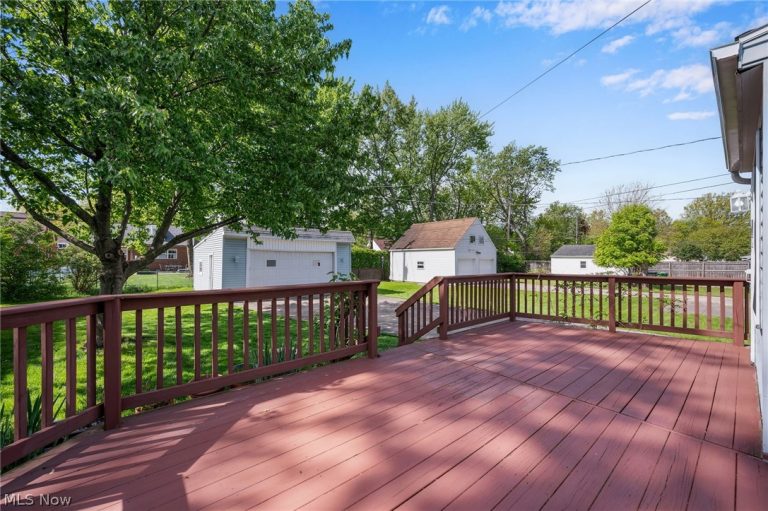 4250 Eastway Road, South Euclid, OH - Photo 2