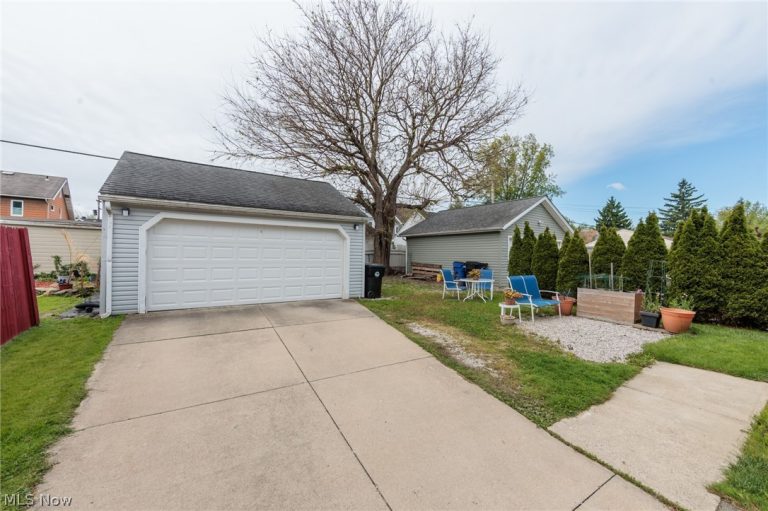 2301 Hood Avenue, Cleveland, OH - Photo 4