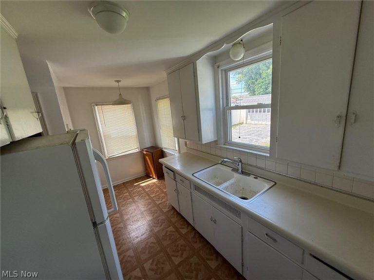 1408 Winston Road, South Euclid, OH - Photo 6