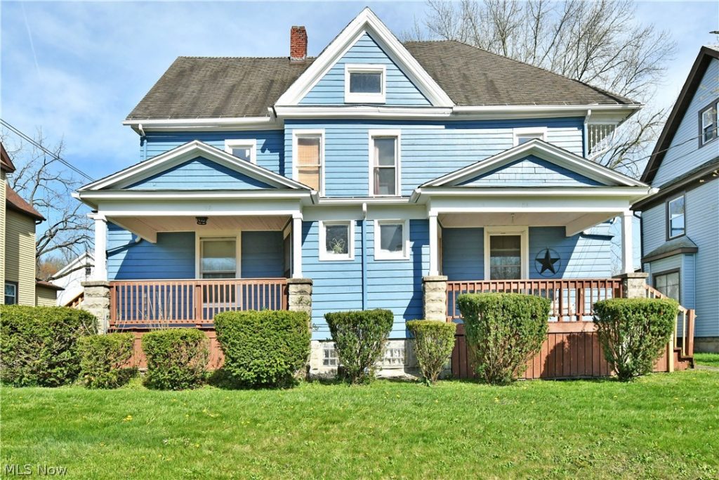 23 Hartzell Avenue, Niles, OH