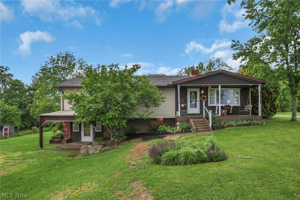 795 Rustic Ridge Road, Zanesville, OH