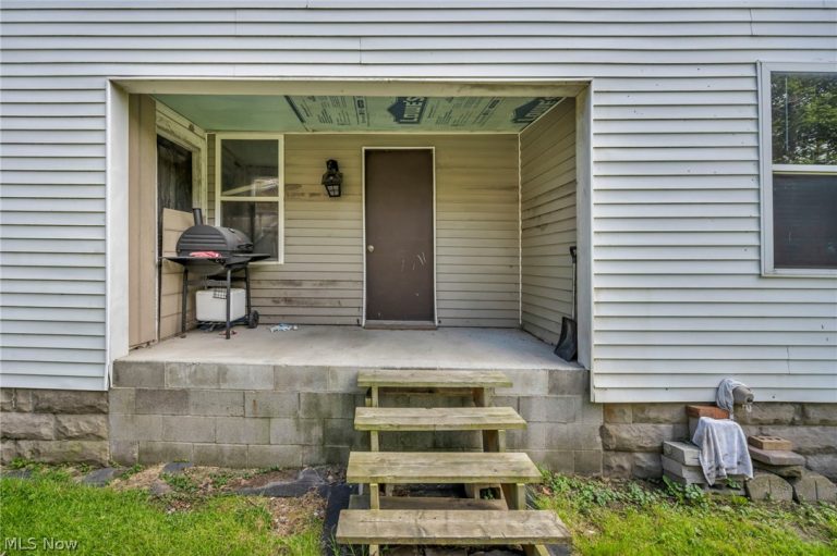 1813 Lexington Avenue, Lorain, OH - Photo 4