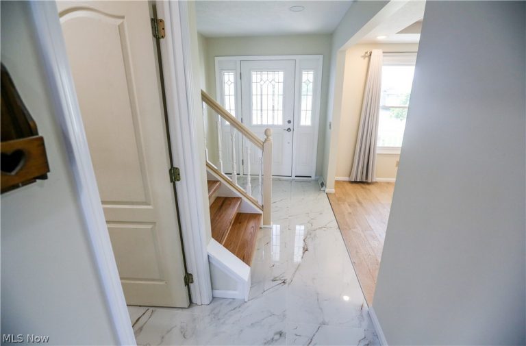 4823 Elizabeth Lane, Brooklyn, OH - Photo 4