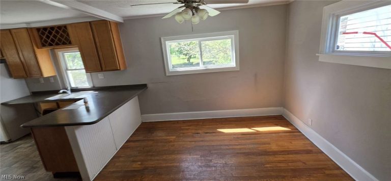 3005 Hillcrest Avenue, Cleveland, OH - Photo 6