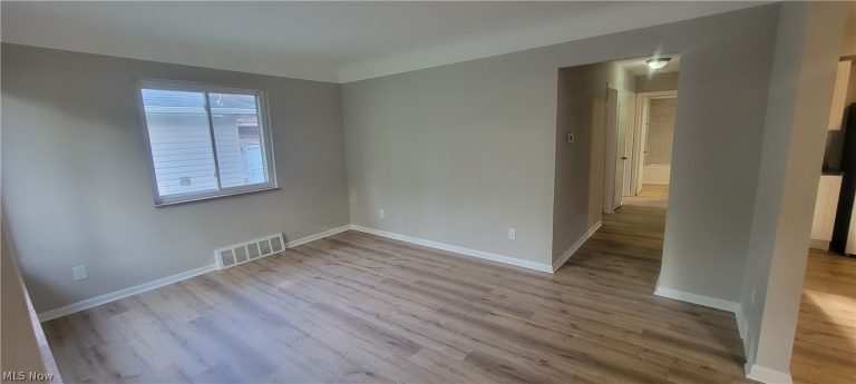 4852 81st Street, Garfield Heights, OH - Photo 3