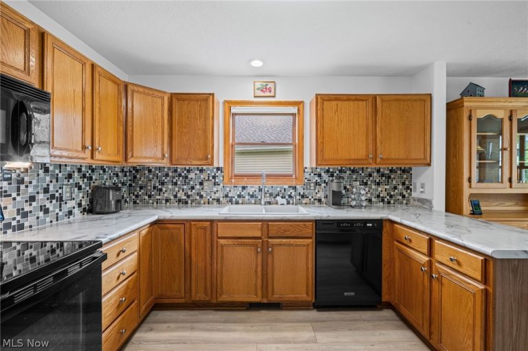2495 Winesap Drive, Broadview Heights, OH - Photo 8