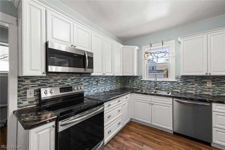 530 Main Street, Geneva, OH - Photo 6