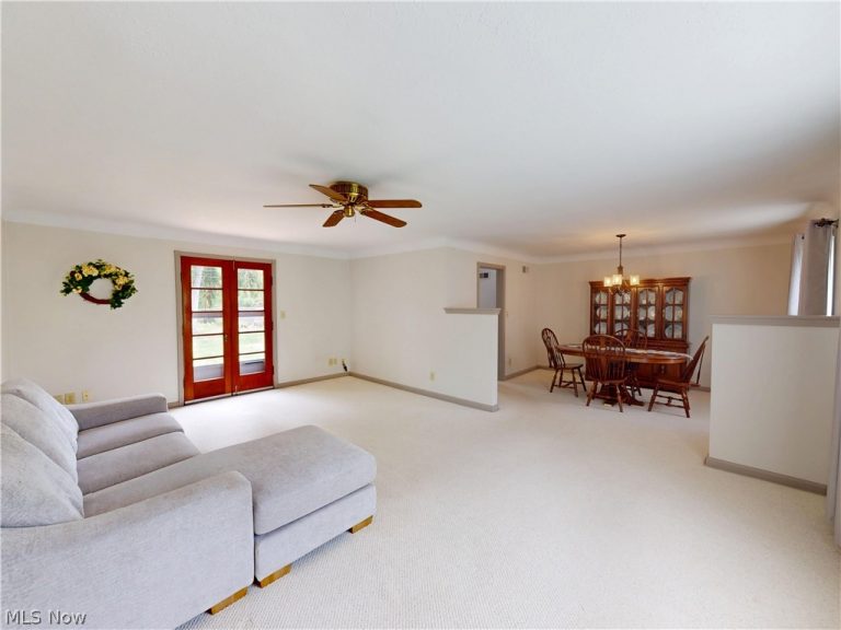 8249 Broadmoor Road, Mentor, OH - Photo 3