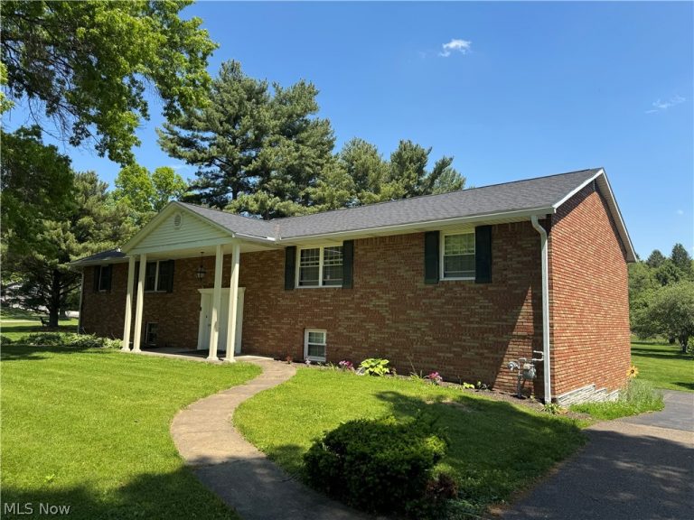 1236-1238 Bowen Circle, Canton, OH - Photo 2