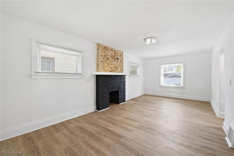 3356 Spangler Road, Cleveland Heights, OH - Photo 6