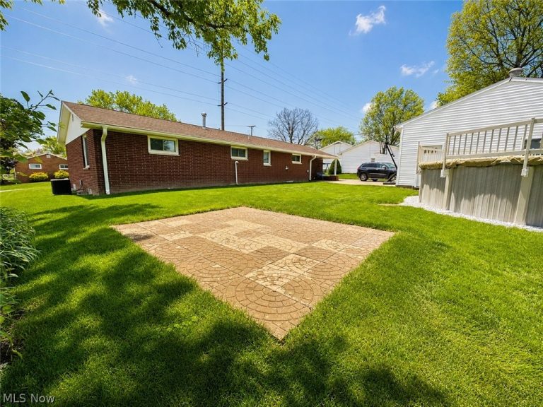 337 Bell Avenue, Columbiana, OH - Photo 2