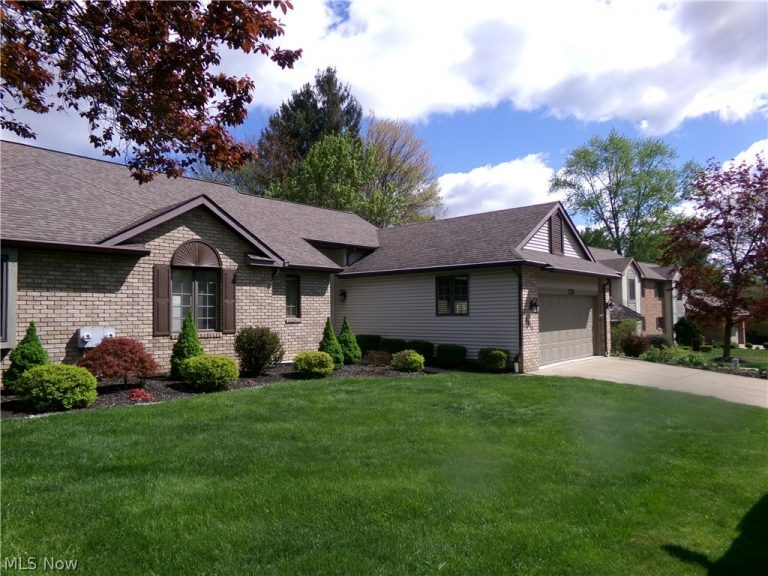 4911 Pond Drive, North Canton, OH, 44720