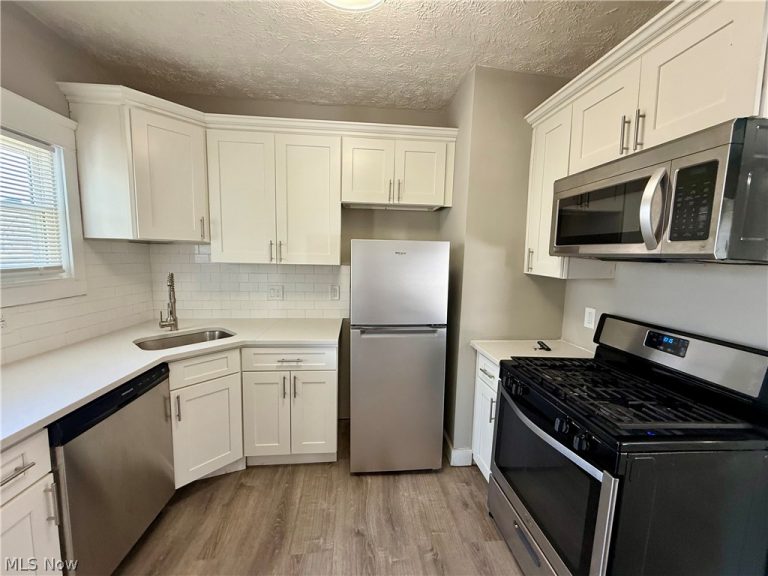 1265 Marlowe Avenue, Lakewood, OH - Photo 6