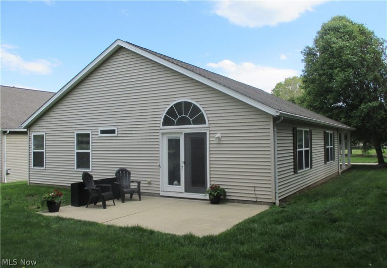 2399 Marlborough Drive, Uniontown, OH - Photo 6