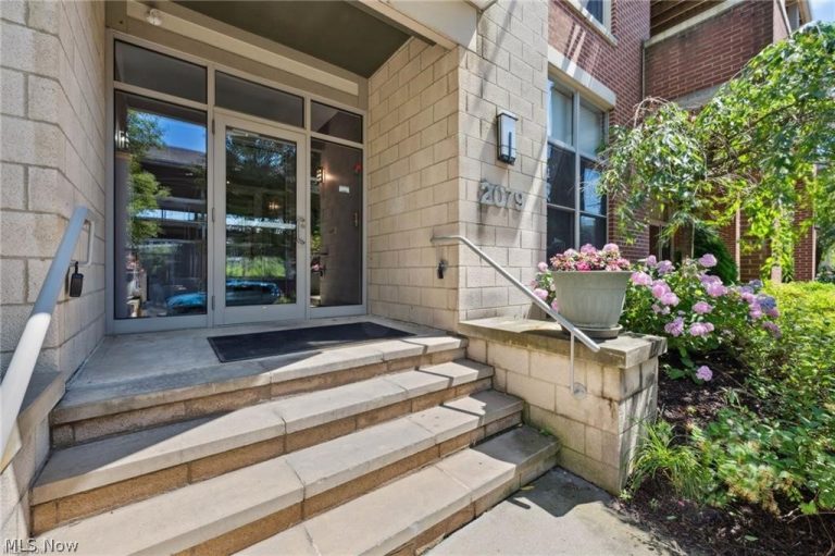 2079 Random Road #314, Cleveland, OH, 44106