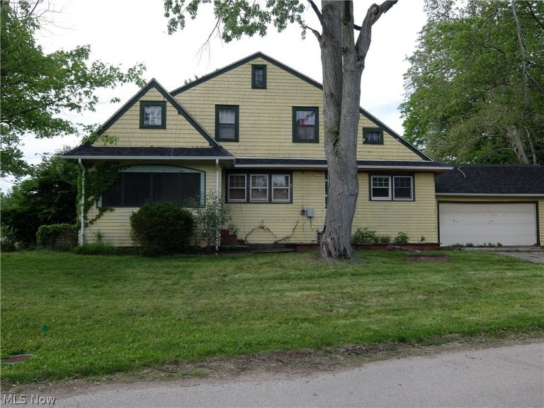 249 Central Parkway Avenue, Warren, OH - Photo 2