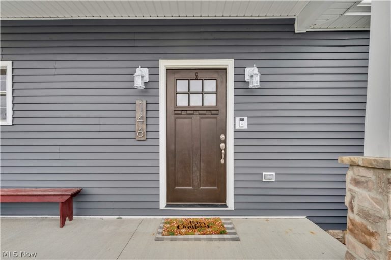 146 Juniper Drive, Columbiana, OH - Photo 3