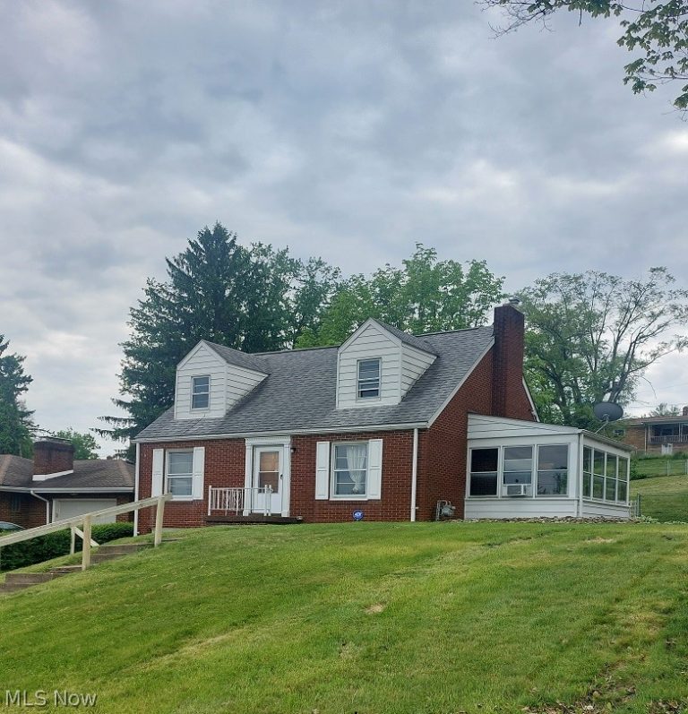 2915 Whitehaven Boulevard, Steubenville, OH, 43952