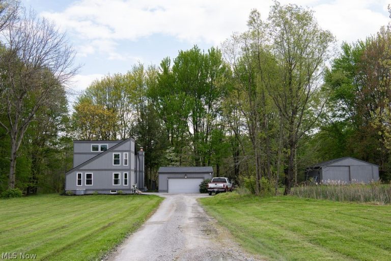 4805 Mcconnell East Road, Southington, OH - Photo 6