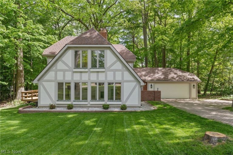 6165 Grandridge Pointe Drive, Concord Twp, OH, 44077