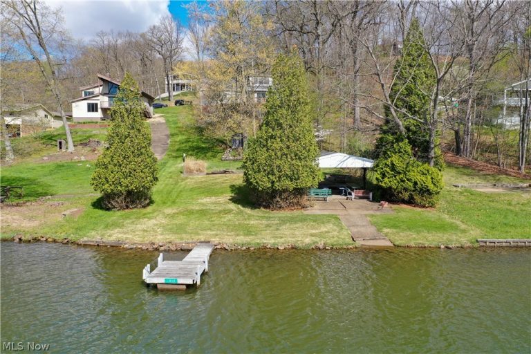 156 Mohawk Drive, Malvern, OH - Photo 2