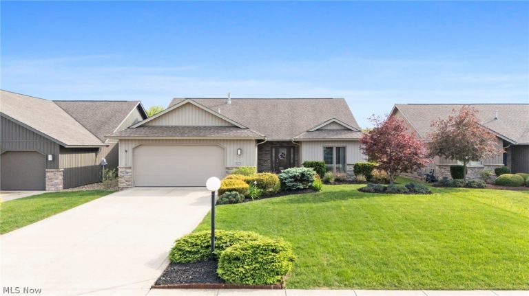 9070 Hummingbird Lane, North Ridgeville, OH, 44039