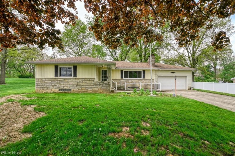 5638 Bonnie Lou Drive, New Franklin, OH, 44319