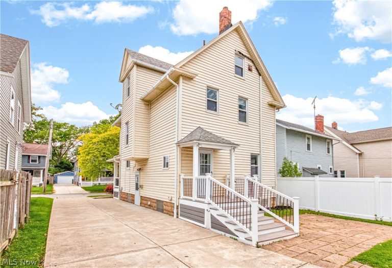 1553 Rockway Avenue, Lakewood, OH - Photo 4