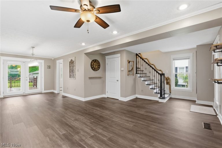 103 Fenton Avenue, Mogadore, OH - Photo 6