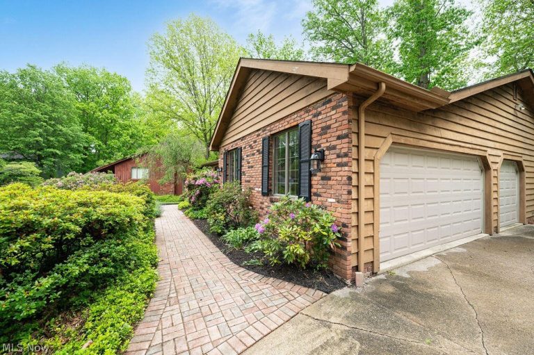 35970 Timber Ridge Lane, Willoughby, OH - Photo 6