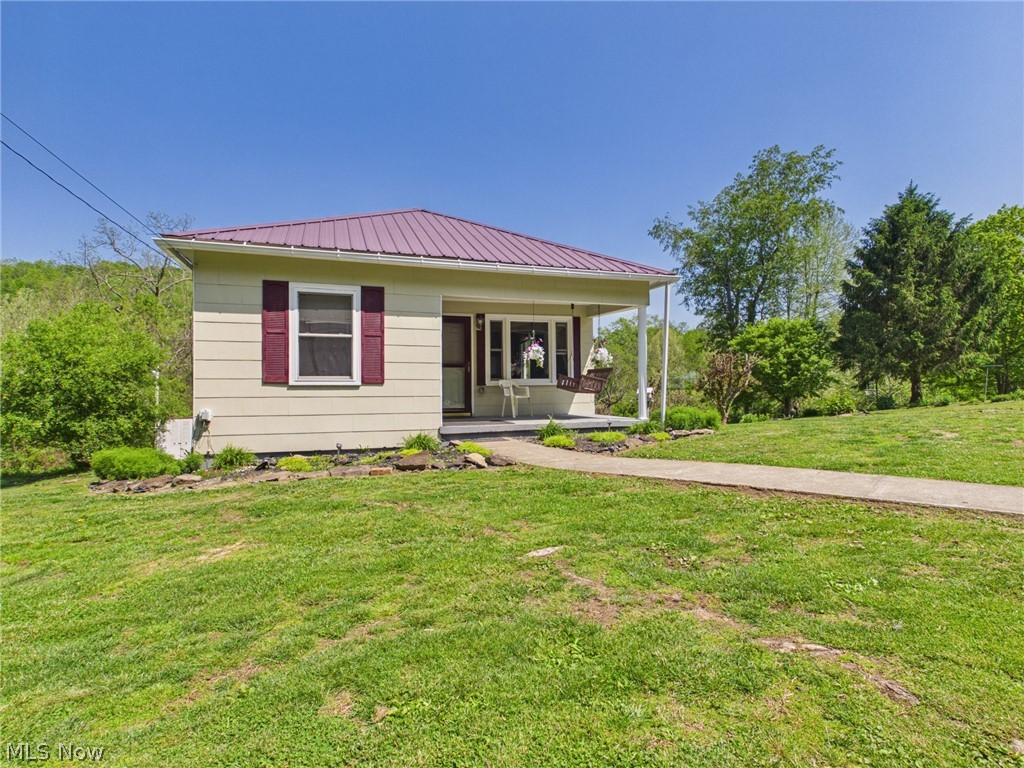44 Glendale Road, Cairo, WV