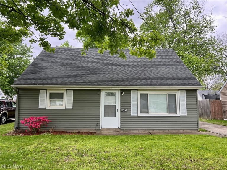 633 Blossom Drive, Lorain, OH, 44052