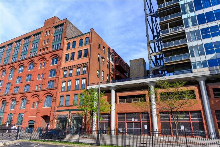 635 Lakeside Avenue, Cleveland, OH, 44113